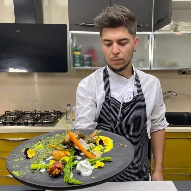 MasterChef Hamza Mercimek'in 20 yaşındaki kadınla konuşmaları ifşa oldu