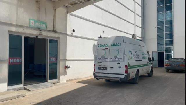 Son Dakika: 14 yaşındaki çocuk aile üyelerinden 3 kişiyi öldürdü, 1 kişiyi yaraladı Son Dakika: 14 yaşındaki çocuk aile üyelerinden 3 kişiyi öldürdü, 1 kişiyi yaraladı