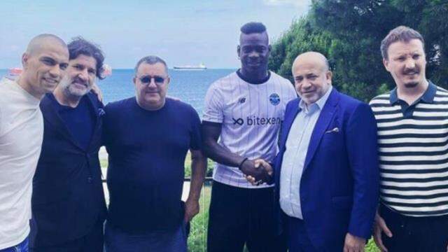 Adana Demir Başkanı'ndan Balotelli'ye ayar: Böyle yapacaksan geri dönme Adana Demir Başkanı'ndan Balotelli'ye ayar: Böyle yapacaksan geri dönme