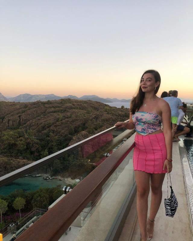 Alemin Kıralı'nın Oben'i sosyal medyadan paylaştığı fotoğraflarla kendisine hayran bıraktı