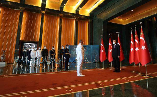 Cumhurbaşkanı Erdoğan, 30 Ağustos tebriklerini ''Mülteci Çocuk'' tablosu önünde kabul etti Cumhurbaşkanı Erdoğan, 30 Ağustos tebriklerini ''Mülteci Çocuk'' tablosu önünde kabul etti