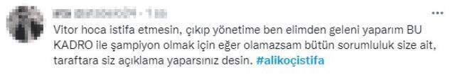 Son dakika.. Transfer gelmeyince taraftar ayağa kalktı! Pereira'ya sahip çıkan taraftarlar, Ali Koç'a istifa çağrısında bulundu Son dakika.. Transfer gelmeyince taraftar ayağa kalktı! Pereira'ya sahip çıkan taraftarlar, Ali Koç'a istifa çağrısında bulundu