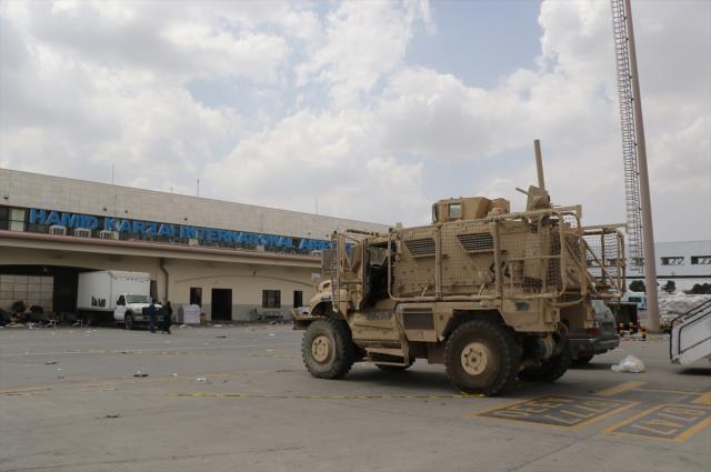 ABD'nin terk etmesinden sonra Taliban'ın kontrolüne geçen Kabil Havaalanı'nı Türk basını görüntüledi