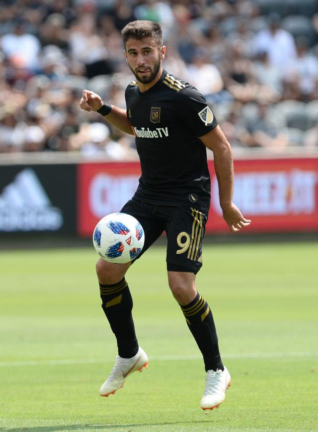 Fenerbahçe'nin 18 milyon euroluk yeni transferi Diego Rossi, saat 13.00'te İstanbul'da Fenerbahçe'nin 18 milyon euroluk yeni transferi Diego Rossi, saat 13.00'te İstanbul'da