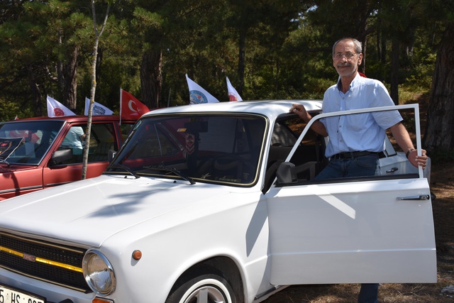 45 bin lira veren oldu satmadı! İlk sahibi olduğu 46 yaşındaki 'Hacı Murat'a gözü gibi bakıyor 45 bin lira veren oldu satmadı! İlk sahibi olduğu 46 yaşındaki 'Hacı Murat'a gözü gibi bakıyor
