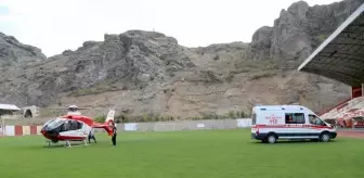 Ambulans helikopter Gümüşhane'deki entübe hasta için havalandı