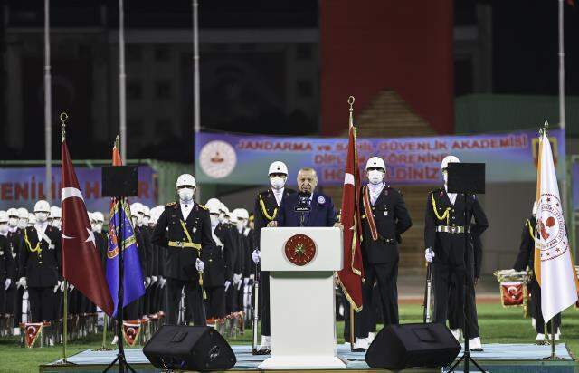 Cumhurbaşkanı Erdoğan: Türkiye dünyada en hızlı büyüyen ikinci ekonomi oldu Cumhurbaşkanı Erdoğan: Türkiye dünyada en hızlı büyüyen ikinci ekonomi oldu