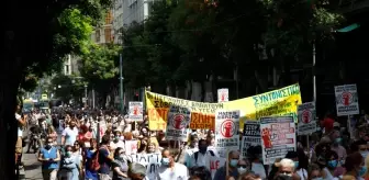 Son Dakika | Yunanistan'da sağlık çalışanları hükümet karşıtı protesto düzenledi