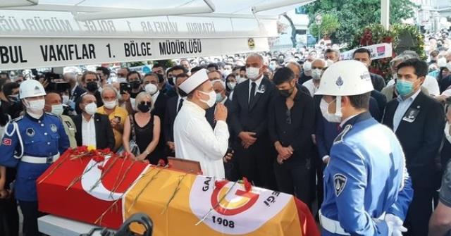 Ferhan Şensoy'un cenazesinde gerginlik çıkaran alkollü şahıslara, para cezası verildi