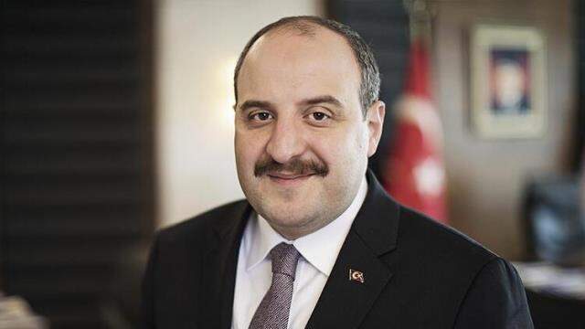 Bakan Varank'tan Akşener'e tavsiye: Prompterlı kamera alırsanız kafanızı sürekli sola çevirmek zorunda kalmazsınız Bakan Varank'tan Akşener'e tavsiye: Prompterlı kamera alırsanız kafanızı sürekli sola çevirmek zorunda kalmazsınız