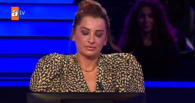 Milyoner'de tuhaf anlar! Kenan çareyi 'Hepimizin gözü önünde oldu' diyerek buldu Milyoner'de tuhaf anlar! Kenan çareyi 'Hepimizin gözü önünde oldu' diyerek buldu