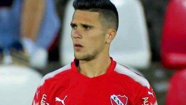 Fenerbahçe'ye transfer olmasına izin verilmeyen Bustos, kulübüne sitem etti Fenerbahçe'ye transfer olmasına izin verilmeyen Bustos, kulübüne sitem etti