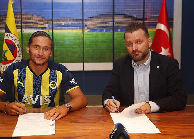 Fenerbahçe'nin yeni transferi Miguel Crespo, Avrupa Ligi'nde forma giyemeyecek