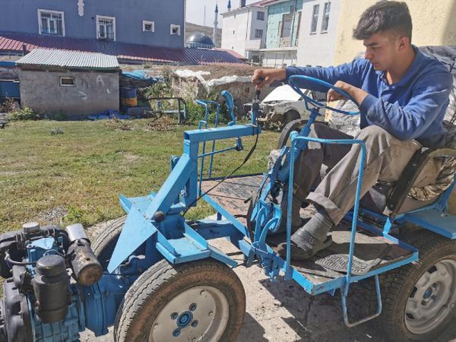 17 yaşındaki genç, hurdadan topladığı malzemelerle ATV yaptı