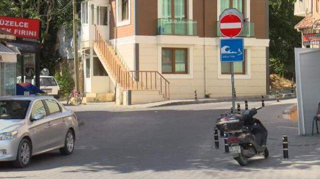 İBB, İstanbul'a 'tsunami tahliye yolu' tabelaları yerleştirmeye başladı! İşte en riskli ilçeler