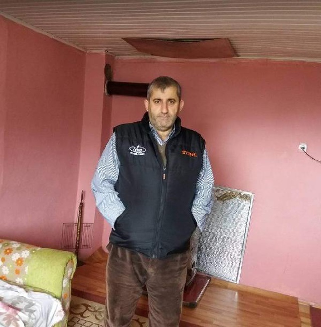 Kestiği ağacın altında kalan orman işçisi öldü