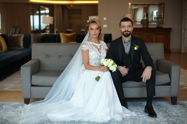 Vildan Atasever ile Mehmet Erdem hayatlarını birleştirdi! İşte düğünden ilk fotoğraflar