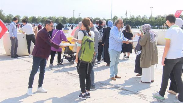Aşı karşıtı mitinge katılanlardan ilginç açıklamalar Aşı karşıtı mitinge katılanlardan ilginç açıklamalar