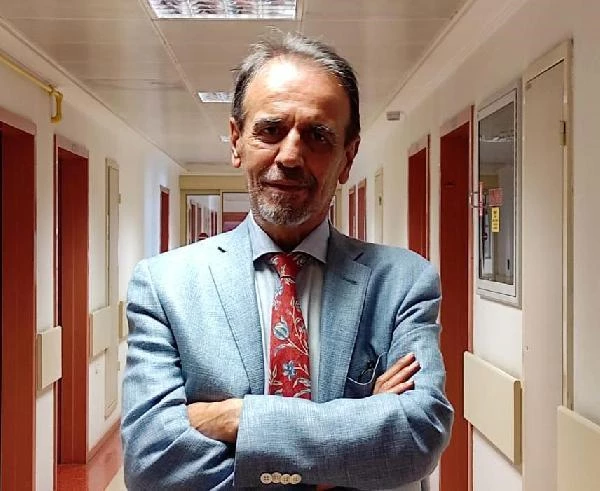 Prof. Dr. Mehmet Ceyhan, 'Daha ağır olacak' diyerek uyardı: Hem grip hem de korona virüsü aynı anda vücutta bulunabilir