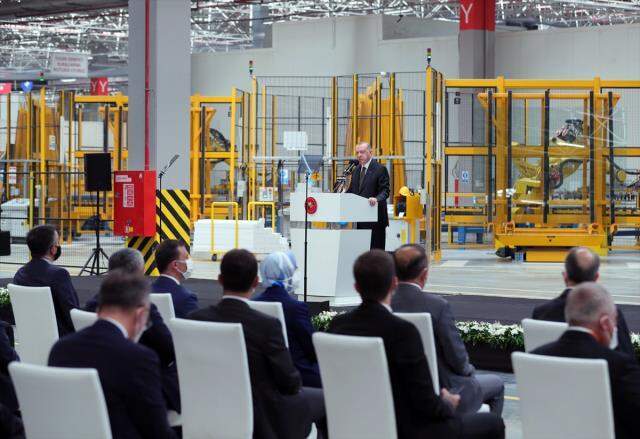 Cumhurbaşkanı Erdoğan, yerli otomobille ilgili müjdeyi verdi: 2022 sonunda banttan indirmeyi hedefliyoruz Cumhurbaşkanı Erdoğan, yerli otomobille ilgili müjdeyi verdi: 2022 sonunda banttan indirmeyi hedefliyoruz