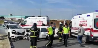 Tekirdağ'da iki otomobil kafa kafaya çarpıştı: 1 ölü, 2 yaralı