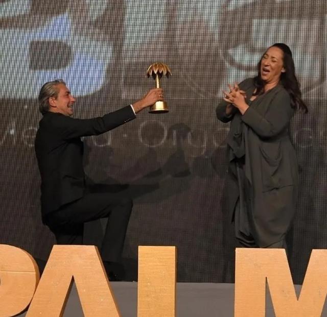 Golden Palm Awards ödül töreni, ünlüler geçidine sahne oldu