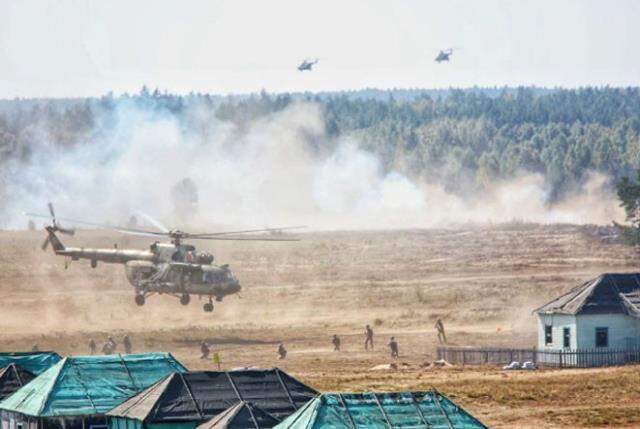 NATO ile tansiyonun zirvede olduğu dönemde kritik tatbikat! Rusya ve Belarus resmen gövde gösterisi yaptı NATO ile tansiyonun zirvede olduğu dönemde kritik tatbikat! Rusya ve Belarus resmen gövde gösterisi yaptı