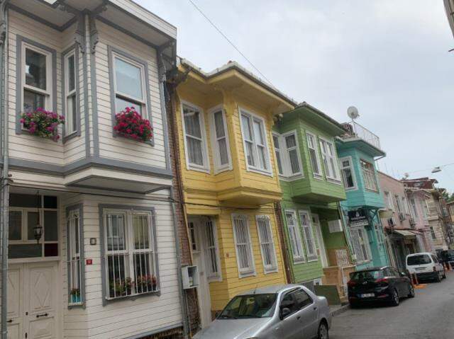 İstanbul Fatih'teki geleneksel Zeyrek evleri eski ihtişamına kavuşuyor