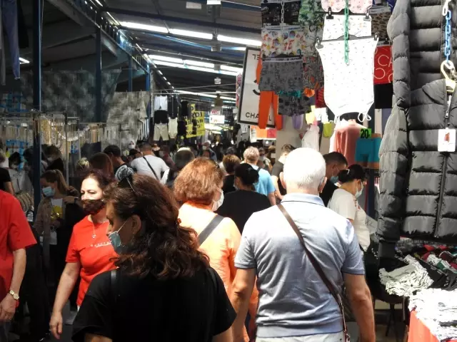 Bulgar ve Yunan turistlerden Edirne'ye kışlık kıyafet akını, tezgâhları didik didik ettiler