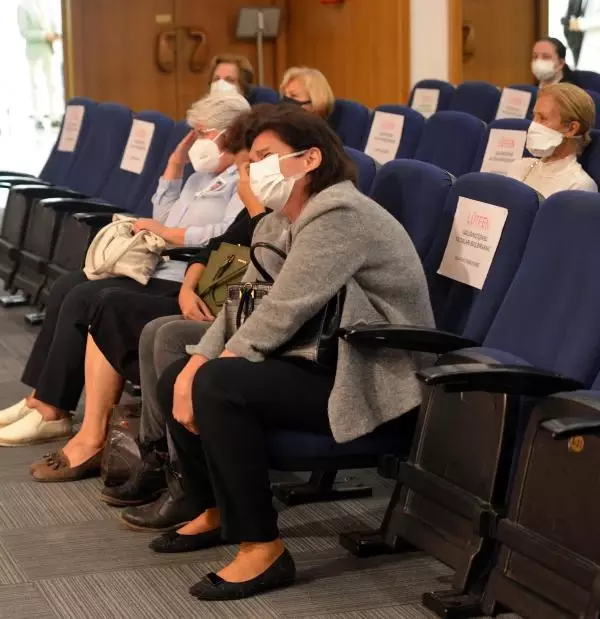 Koronavirüsten hayatını kaybeden Prof. Dr. Tırnaksız için hüzünlü tören: Hep birlikte sebebin olduk yiğidim