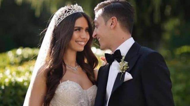 Fenerbahçe'nin yıldızı Mesut Özil'in eşi Amine Gülşe'den dikkat çeken '5 çocuk' sözleri