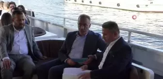Türkiye'de yaşayan göçmen sanatçılar Boğaz turunda bir araya geldi