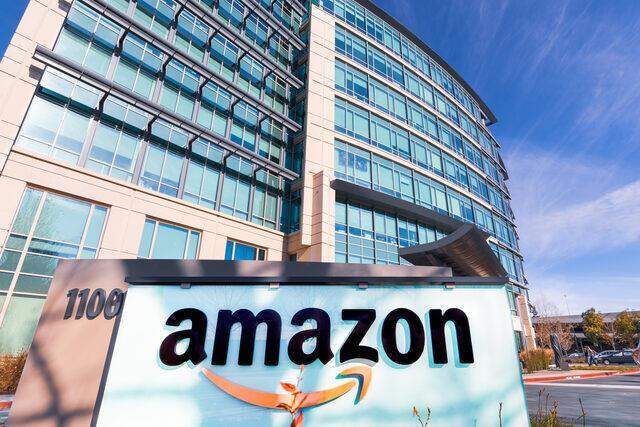 Amazon, koronavirüs aşısı olan çalışanlarını 100 bin dolar nakit para ve 40 bin dolarlık otomobille ödüllendirdi Amazon, koronavirüs aşısı olan çalışanlarını 100 bin dolar nakit para ve 40 bin dolarlık otomobille ödüllendirdi