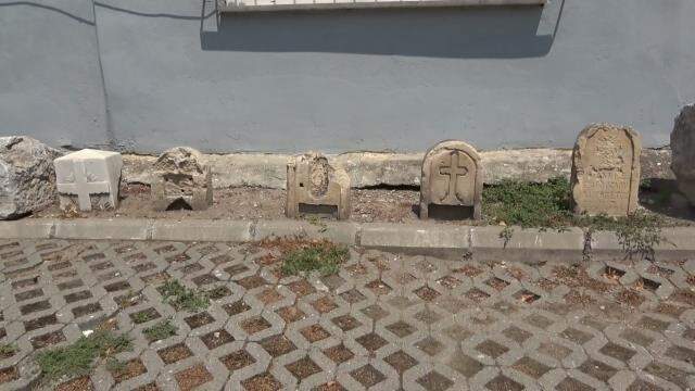 3 bin yıllık kafatasında bulunan ameliyat izi, görenlerin ilgisini çekiyor 3 bin yıllık kafatasında bulunan ameliyat izi, görenlerin ilgisini çekiyor