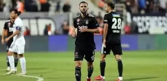 Beşiktaş'a darbe üstüne darbe! Pjanic, Altay maçında sakatlanarak oyuna devam edemedi