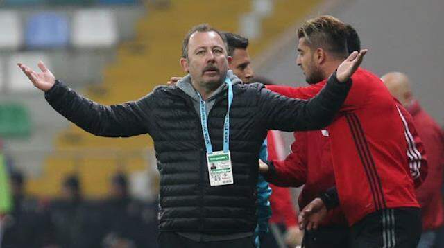Beşiktaş'ta saat başı sakatlık haberi gelmeye başladı! Montero da sakatlandı, oynayabilecek 15 kişi kaldı