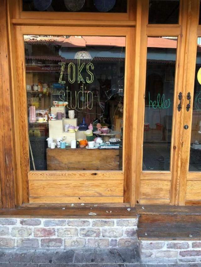 Önce sokak ortasında kurşunladılar sonra eşinin dükkanına saldırdılar! Sinemacı Enes Kaya, yaşadığı büyük korkuyu anlattı