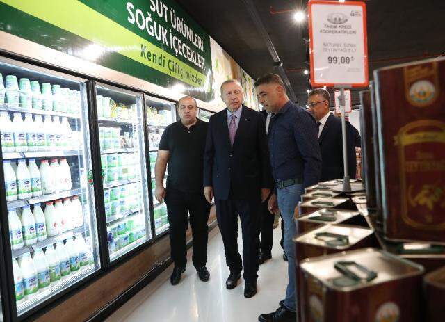 2019 yılında alışverişe çıkan Cumhurbaşkanı Erdoğan'ın alışveriş sepeti ne kadar zamlandı? 2019 yılında alışverişe çıkan Cumhurbaşkanı Erdoğan'ın alışveriş sepeti ne kadar zamlandı?