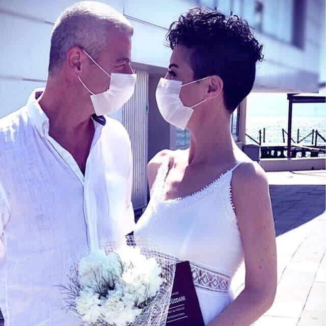 Levent Yüksel, kendisinden 17 yaş küçük eşiyle aşka geldi