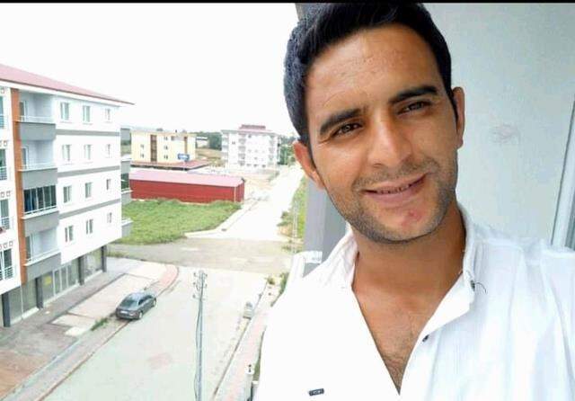 Kendisinden bonzai isteyen kişiyi bıçaklayarak öldüren 16 yaşındaki çocuk tutuklandı Kendisinden bonzai isteyen kişiyi bıçaklayarak öldüren 16 yaşındaki çocuk tutuklandı