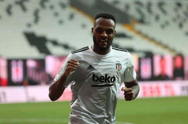 Ahmet Nur Çebi, Larin'e kapıyı gösterdi: Gitmek isteyen gidebilir, ben kısa keserim Ahmet Nur Çebi, Larin'e kapıyı gösterdi: Gitmek isteyen gidebilir, ben kısa keserim