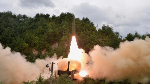 Dünya diken üstünde! Kuzey Kore'den yeni tip hipersonik füze denemesi