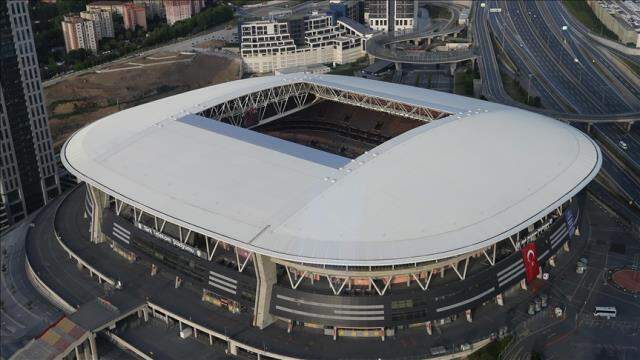 Galatasaray'dan 100 milyon dolarlık anlaşma! Burak Elmas, dev sponsorluk için Marsilya'ya gitmedi