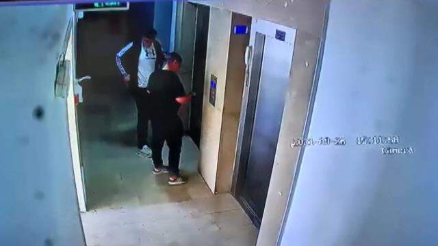 Genç kızın cinayet savunmasını kamera çökertti! Genç kızın cinayet savunmasını kamera çökertti!