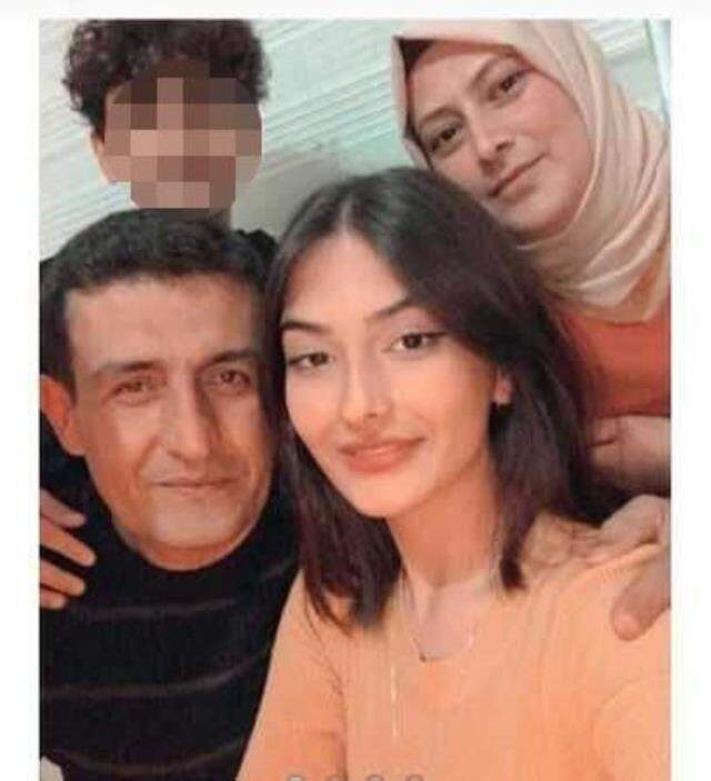 Hatay'da anneleriyle evde ölü bulunan 2 çocuğun babalarına ulaşılamıyor Hatay'da anneleriyle evde ölü bulunan 2 çocuğun babalarına ulaşılamıyor