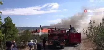 Tek katlı ev alev aldı... Yangına ilk müdahaleyi komşular yaptı