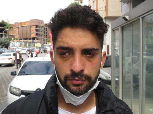 5 saldırgan, korna çalan motosikletliyi bayıltana kadar dövdü 5 saldırgan, korna çalan motosikletliyi bayıltana kadar dövdü