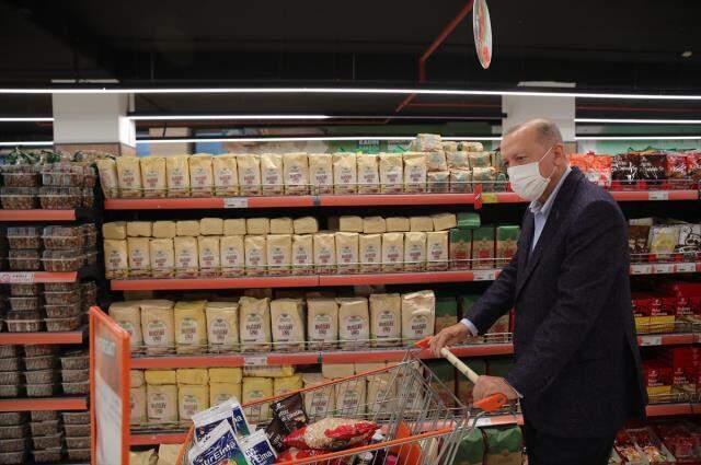 Erdoğan'dan fahiş fiyatlarla ilgili yeni açıklama: 1000 kadar yeni market yapılacak Erdoğan'dan fahiş fiyatlarla ilgili yeni açıklama: 1000 kadar yeni market yapılacak
