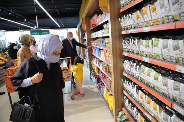 Erdoğan'dan fahiş fiyatlarla ilgili yeni açıklama: 1000 kadar yeni market yapılacak Erdoğan'dan fahiş fiyatlarla ilgili yeni açıklama: 1000 kadar yeni market yapılacak