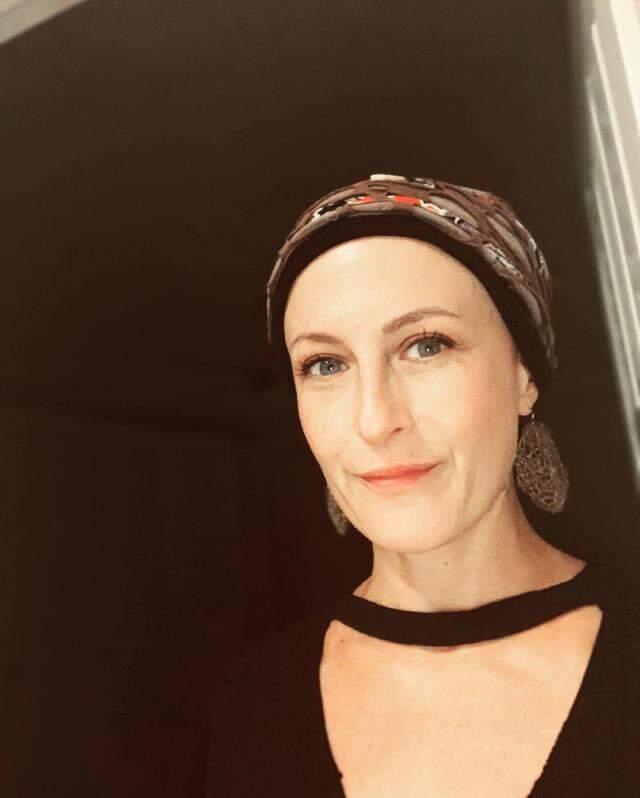 Hastane çıkışı görüntülenen Canan Ergüder, güzel haberi verdi: Kemoterapi bitti